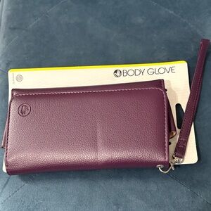 Body Glove Plum Pebbled Wristlet